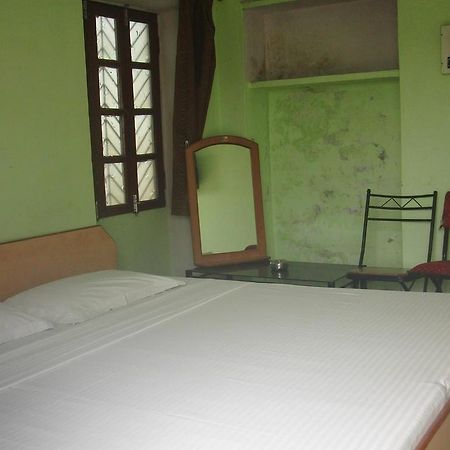ורנאסי Shivakashi Guest House מראה חיצוני תמונה